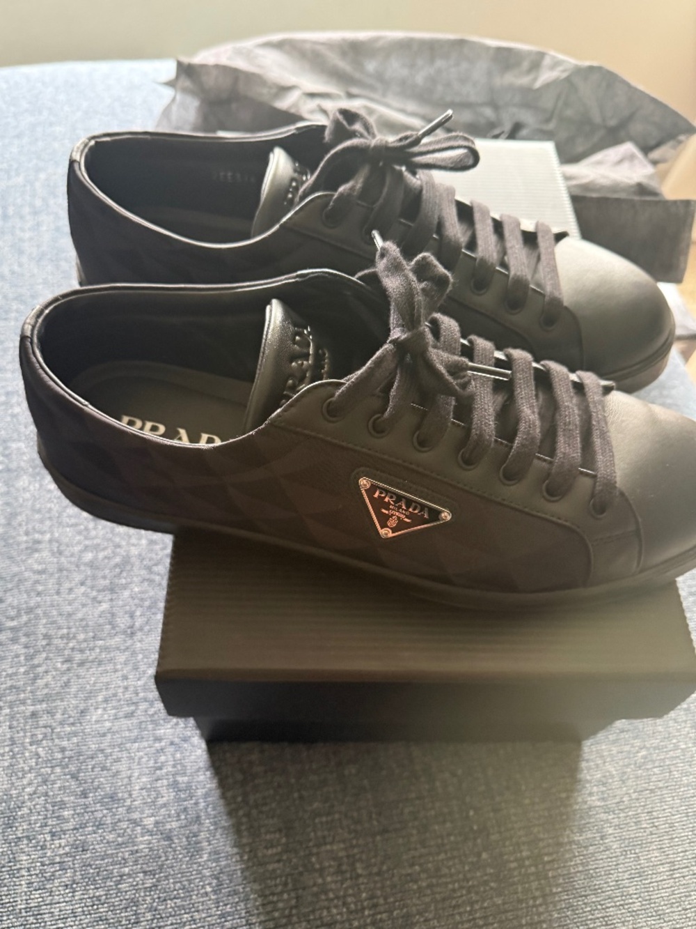 Prada Milano Men’s Black Leather & Nylon Geometric Sneakers/Excellent Condition